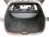 広々としたラゲージスペースを備えています。大きなものや長さのある荷物もしっかりと積み込めます。