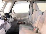 清潔で広々した座席です!是非、現車を見て体感してみてください。
