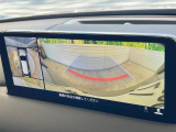 【360&deg;ビューモニター】専用のカメラにより、上から見下ろしたような視点で360度クルマの周囲を確認することができます☆死角部分も確認しやすく、狭い場所での切り返しや駐車もスムーズに行えます。