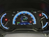 とっても見やすいメーターです。夜のドライブも楽しみになりますよ♪