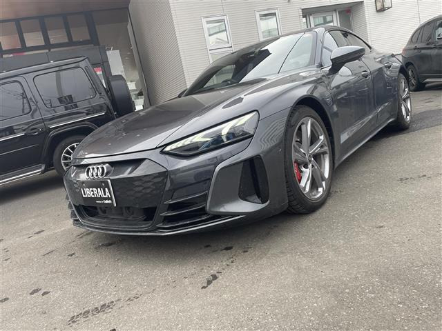 e-tron GT クワトロ4WD本革シート