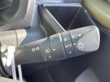 【 オートライト 】オートライトなのでライトの点け忘れを気にすることなく運転が出来ます♪//