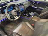 メルセデスのシートは、少し硬めに出来ておりますので、長時間の運転でも疲れにくく、安全にドライビングをお楽しみ頂けます