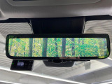 【デジタルインナーミラー】後席の大きな荷物や同乗者で後方が確認しづらい時でも安心!カメラが撮影した車両後方の映像をルームミラー内に表示。クリアな視界で状況の確認が可能です!