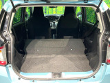普段のお買い物や通勤、送迎等に十分な荷室スペースを確保しております。セカンドシートを倒すと、大きな荷物の積載も可能です♪