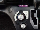 オートエアコンを装備しております!自動で調整してくれますので、車内も快適です☆