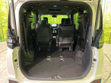 普段のお買い物や通勤、送迎等に十分な荷室スペースを確保しております。セカンドシートを倒すと、大きな荷物の積載も可能です♪