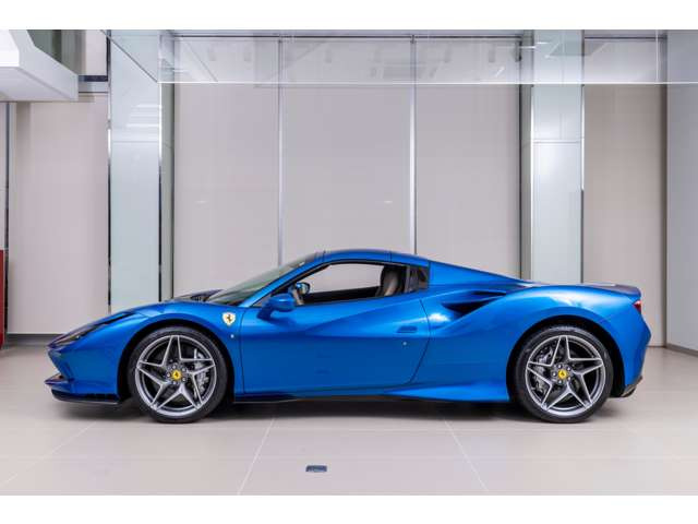フェラーリ F8スパイダー F1 DCT の中古車詳細 (2,000km, BluCorsa
