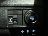 運転席右側のスイッチパネル。左パワースライドドアは運転席のスイッチでも開閉操作ができます。