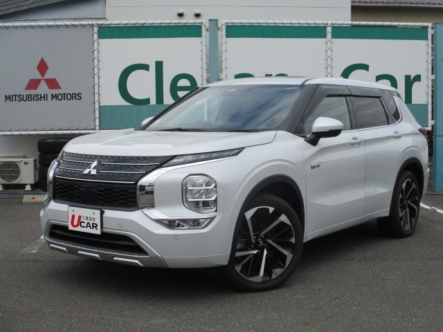 アウトランダー PHEV 2.4 P 4WD 