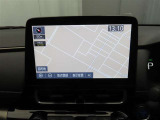 ディスプレイオーディオにナビ機能が設定されています。簡単な操作で行き先を入力することができ、音声で目的地まで案内してくれます。初めて訪れる場所も安心です。