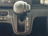 【シフトレバー】シフトの操作がしやすく快適なドライブを楽しんでいただけます!