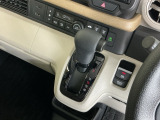 発進時から滑らかに加速する無段階変速のCVTはストップ&ゴーの多い街の中も快適です