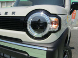 ヘッドライトはLEDランプです。LEDランプは従来のハロゲンランプと比べて、長寿命・省電力、そしてとても明るいのです!