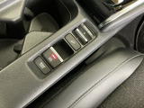 パーキングブレーキはスマートな電子制御式と合わせて渋滞時等にブレーキペダルから足を離しても停車状態を保持してくれるオートブレーキホールド機能で運転が楽になります。スタートはアクセルペダルを踏むだけ