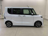 軽自動車、小型車を中心に常時300台展示車を御用意させて頂いております