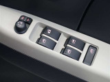 パワーウインドウを装備しております!後席ウインドゥの閉め忘れも運転席で解決できます♪