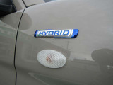 ウィンカーとHYBRIDエンブレムです。