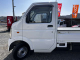 ドア下部に看板跡ございます!!