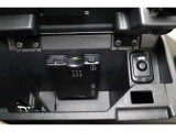 高速道路走行の料金所をノンストップで通過できるETCを装備!※ ETCカードのお申し込みも当社にお任せ下さい!