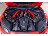 V8エンジンのターボからは600CVのパワーを発揮