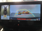 バックガイドモニターを装備しています、車庫入れもラクラクです。パノラミックビューモニターを搭載しています、上からの画像も表示されます。