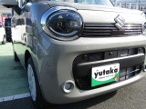 フロントバンパーにはセンサー付きで、運転をサポートします。