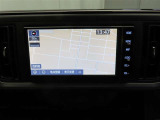 純正SDメモリーナビを装備しています。簡単な操作で行き先を入力することができ、音声で目的地まで案内してくれます。初めて訪れる場所も安心です。快適なドライブを楽しんでみてはいかがでしょうか。