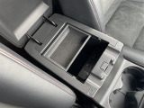 前席の収納スペースも十分ございます!常備しておきたいものを収納できるのは便利ですね!