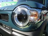 ヘッドライトはLEDランプです。LEDランプは従来のハロゲンランプと比べて、長寿命・省電力、そしてとても明るいのです!