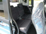 登録済未使用車ですので内装もキレイです♪ また、シートカバーの取付等も承ってましたのでお気軽にご相談ください♪
