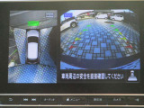 空から見下ろしているような視点で周囲を確認できるアラウンドビューモニター。駐車時とても便利♪