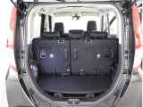 開口部の広いラゲージスペースは、ゴルフバックなどの荷物もラクラク積み込めます。