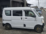 当店では、車両をご覧いただくために、事前の来店予約をおすすめしております。タイミングによっては他のお客様と商談中だったり、車両が一時移動している場合があるためです。