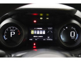 マルチインフォメーションディスプレイ付きのメーターです!エコ運転へ導く多彩な情報を表示してくれます。