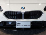 BMW代表的な特徴のキドニーグリル。BMWのすべてのモデルに採用され、BMWらしさを強調しております。