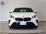 BMW代表的な特徴のキドニーグリル。BMWのすべてのモデルに採用され、BMWらしさを強調しております。