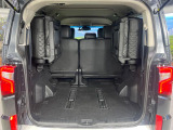 後席を格納すると、これだけの広さが!シーンに合わせたシートアレンジで、大きな荷物も積むことが出来ます♪