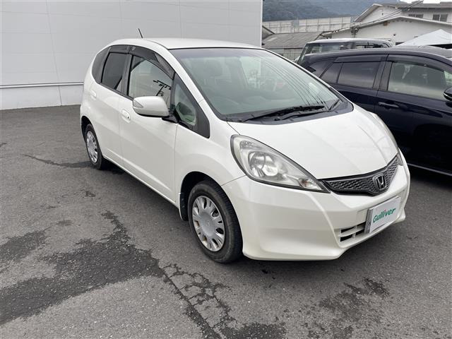 フィット1.3 G 10thアニバーサリーIIワンオーナー 修復歴無し