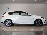 BMWでは重量配分にもこだわりがあり、FRモデルでは50:50とFFモデルでも60:40と前後の重量バランスにこだわり、軽快なハンドリングを実現しております。