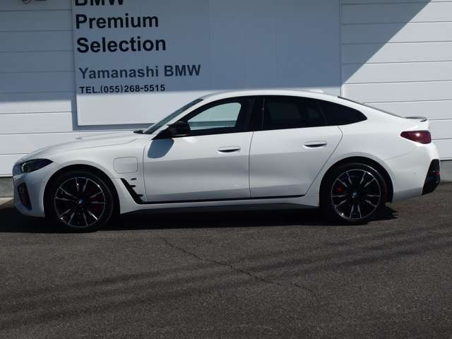 BMW i4 M50 4WD xドライブ の中古車詳細 (5,000km, アルピン・ホワイト