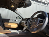 ◆LIBERALAは、輸入車選びの新たなスタイルを提案するインポート・セレクト・ブランドです。オーナー様となる方がクルマから直接感じる感性を第一にした、最良の一台との出会いをコーディネートいたします。