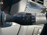 【オートライト(AUTO)】外の明るさをシステムが感知して、自動でヘッドライトが点灯します!ヘッドライトをつけ忘れを防ぐ便利機能です。