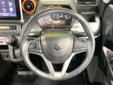 【純正革巻きステアリング】上質な革を使用することで、手にしっかり馴染みとても運転しやすいハンドルです♪