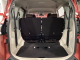 3列目シートを収納すればラゲッジスペースを広く使えます。