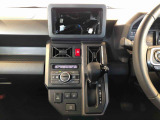温度を設定すれば、自動で車内の温度管理をしてくれる優れものです♪ATミッションで運転楽々