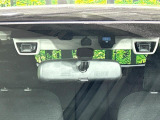 【アイサイトVer2】前方の車両等を検知し、衝突しそうな時は警報で注意を促し、ブレーキを踏む力をサポート。ブレーキを踏めなかった場合は衝突被害軽減ブレーキが作動、衝突回避をサポートします。