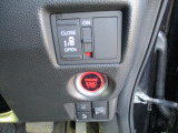 パワースライドドアは運転席にあるスイッチによる操作も可能です。