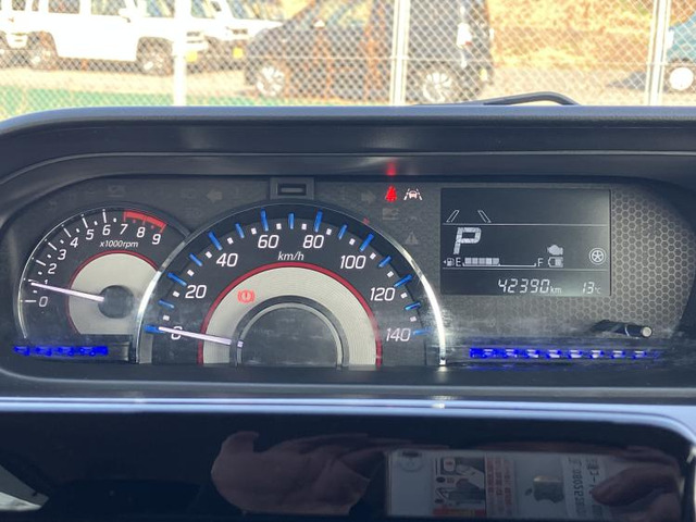 取引中　
マキタ充電草刈機　MUR145UD 14.4V スズキ ワゴンRカスタムZ ハイブリッド(HYBRID) ZX の中古車詳細
