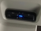 いまや快適なカーライフに欠かせないETCが付いています。